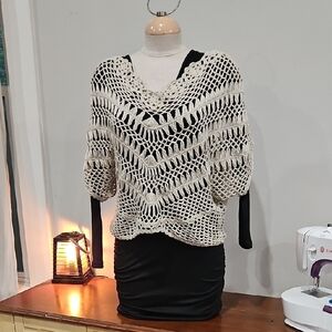 Cream Crochet Sweater Blouse. Sz Large